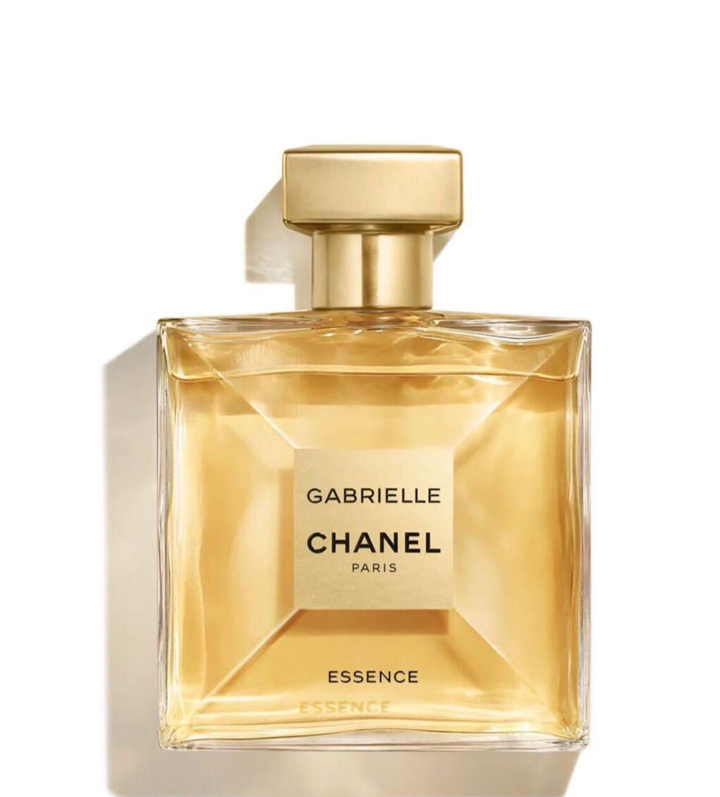 GABRIELLE CHANEL ESSENCE Family Floral Occasion Day & Evening Season Spring • Autumn Longevity Long-lasting Projection Moderate to Strong Olfactory Notes Top Orange Blossom Heart Jasmine • Ylang-Ylang • Grasse Tuberose Base Sandalwood • Vanilla •