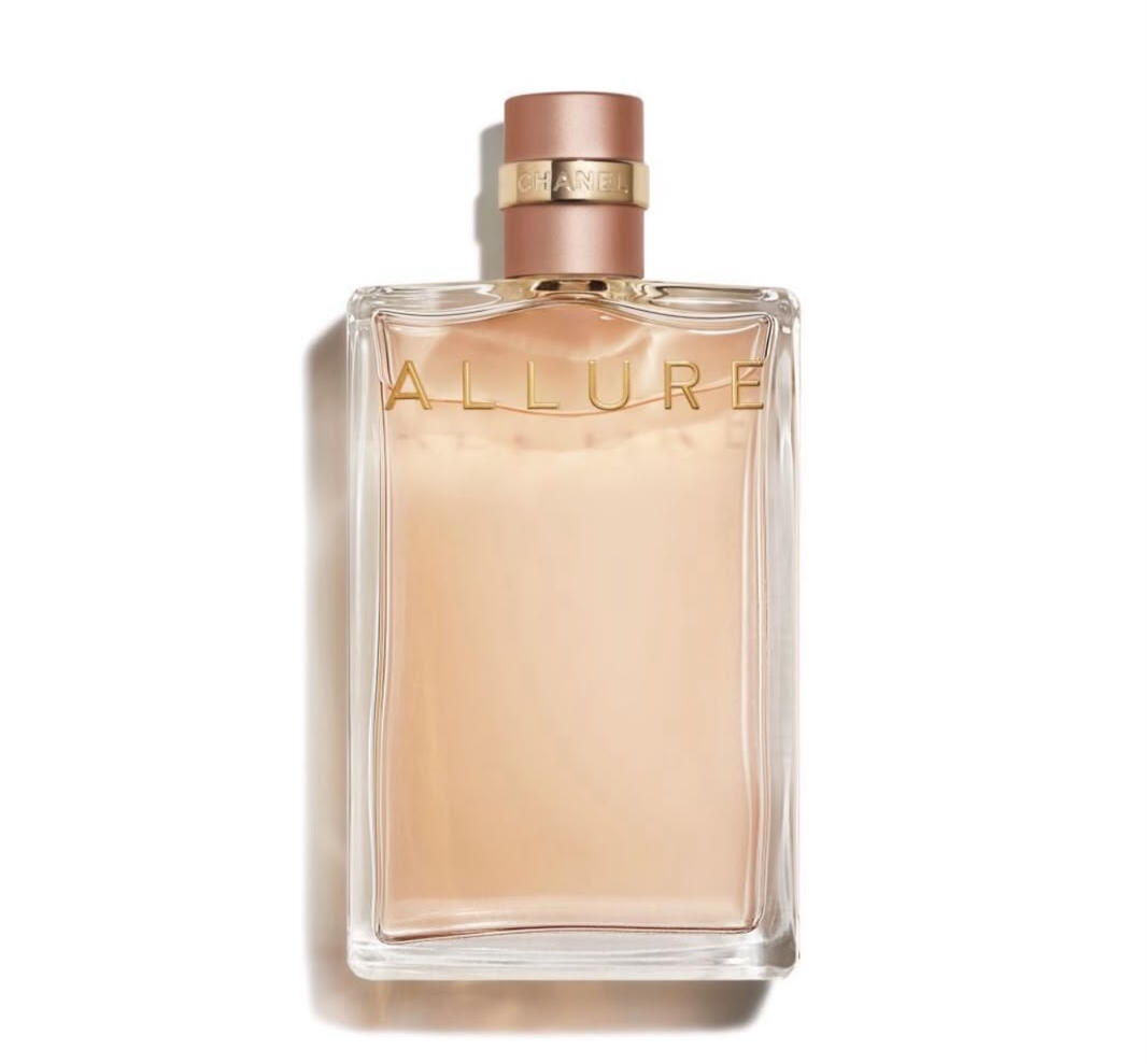 ALLURE Eau de Parfum Family Floral • Oriental Occasion Day & Evening Season All Seasons Longevity Long-lasting Projection Moderate Olfactory Notes Top Mandarin • Peach • Bergamot Heart Rose • Jasmine • Water Lily • Magnolia Base Vanilla • Vetiver