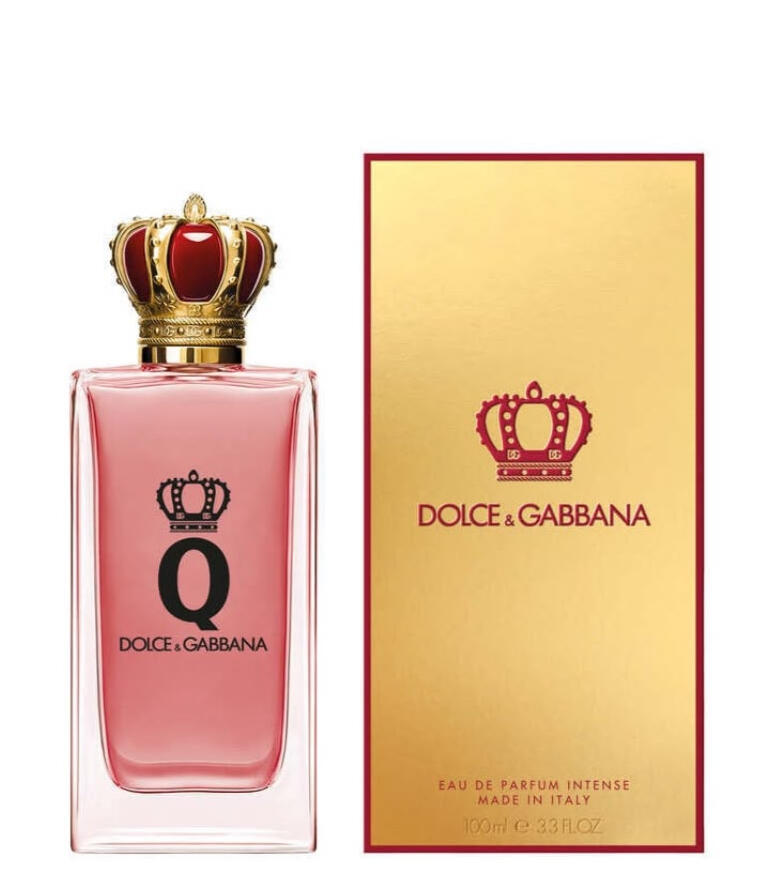 Q Eau de Parfum Intense Family Fruity • Floral Occasion Evening • Special Occasions Season Autumn • Winter Longevity Exceptional Projection Strong Olfactory Notes Top Black Cherry Heart Heliotrope Base Amber Signature Radiant, seductive and inten