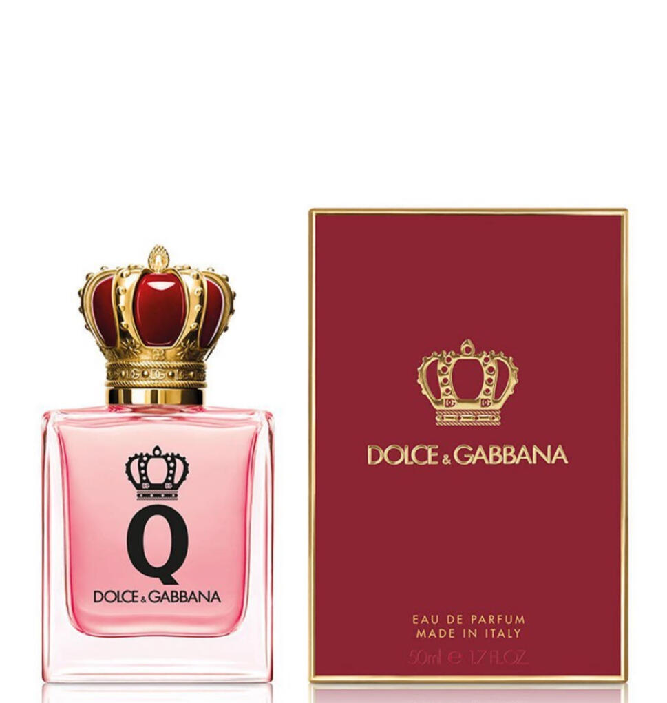Q Eau de Parfum Family Fruity • Woody Occasion Day & Evening Season Spring • Autumn Longevity Long-lasting Projection Moderate Olfactory Notes Top Sicilian Lemon • Blood Orange Heart Cherry Base Cedarwood • Musk Signature Vibrant, elegant and con