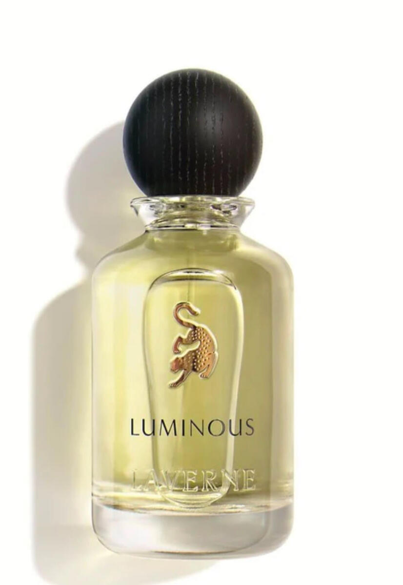 Luminous Family Floral • Citrus • Musky Occasion Day & Evening Season Spring • Summer Longevity Long-lasting Projection Moderate Olfactory Notes Top Bergamot • Mandarin Heart Orange Blossom • Jasmine • Lily of the Valley Base White Musk • Amber •