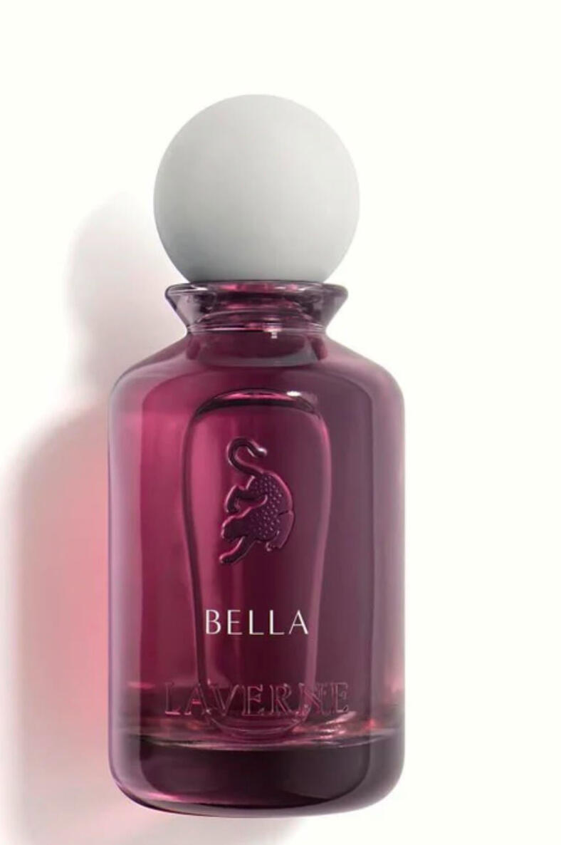 Bella Family Floral • Fruity • Amber Occasion Day & Evening Season Autumn • Spring Longevity Long-lasting Projection Moderate to Strong Olfactory Notes Top Red Berries • Bergamot Heart Rose • Peony • Jasmine Base Amber • Vanilla • White Musk